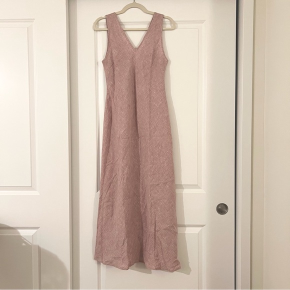 Premium Linen Maxi Dress (purle, V-neckline and back) - Picture 1 of 9